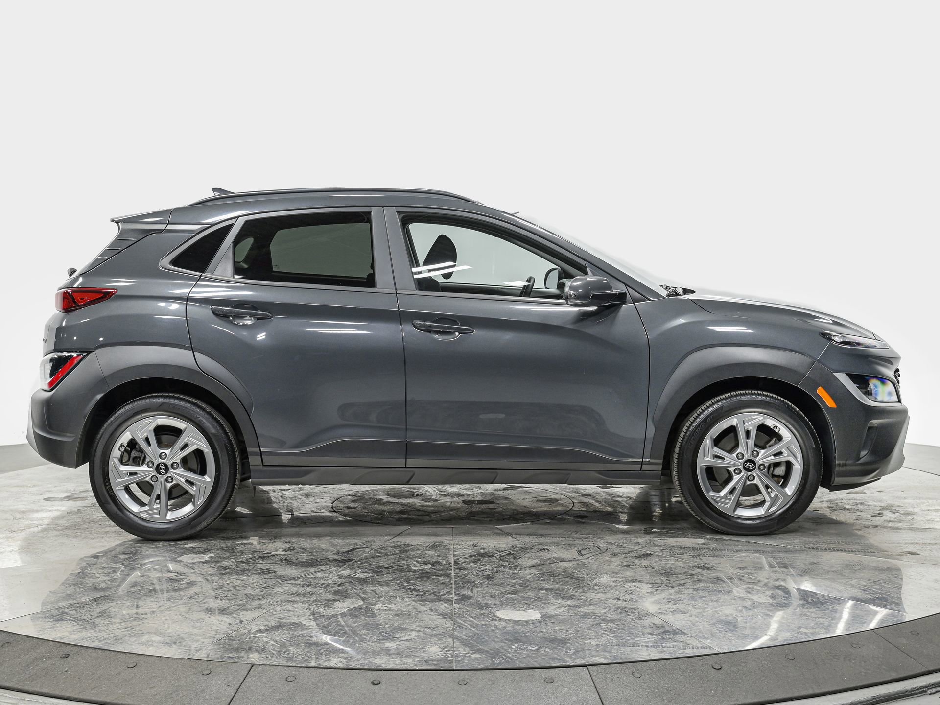Used 2023 Hyundai Kona SEL w/ Cargo Package AWD/4WD image 8