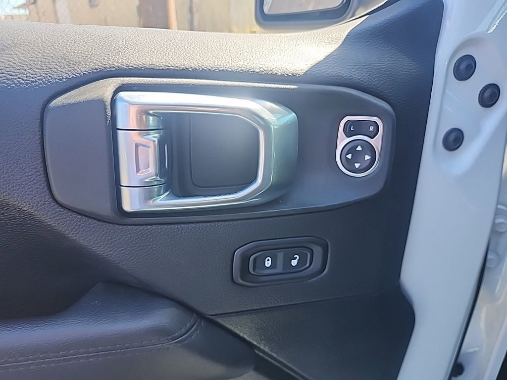 Used 2021 Jeep Wrangler Unlimited Sahara image 13