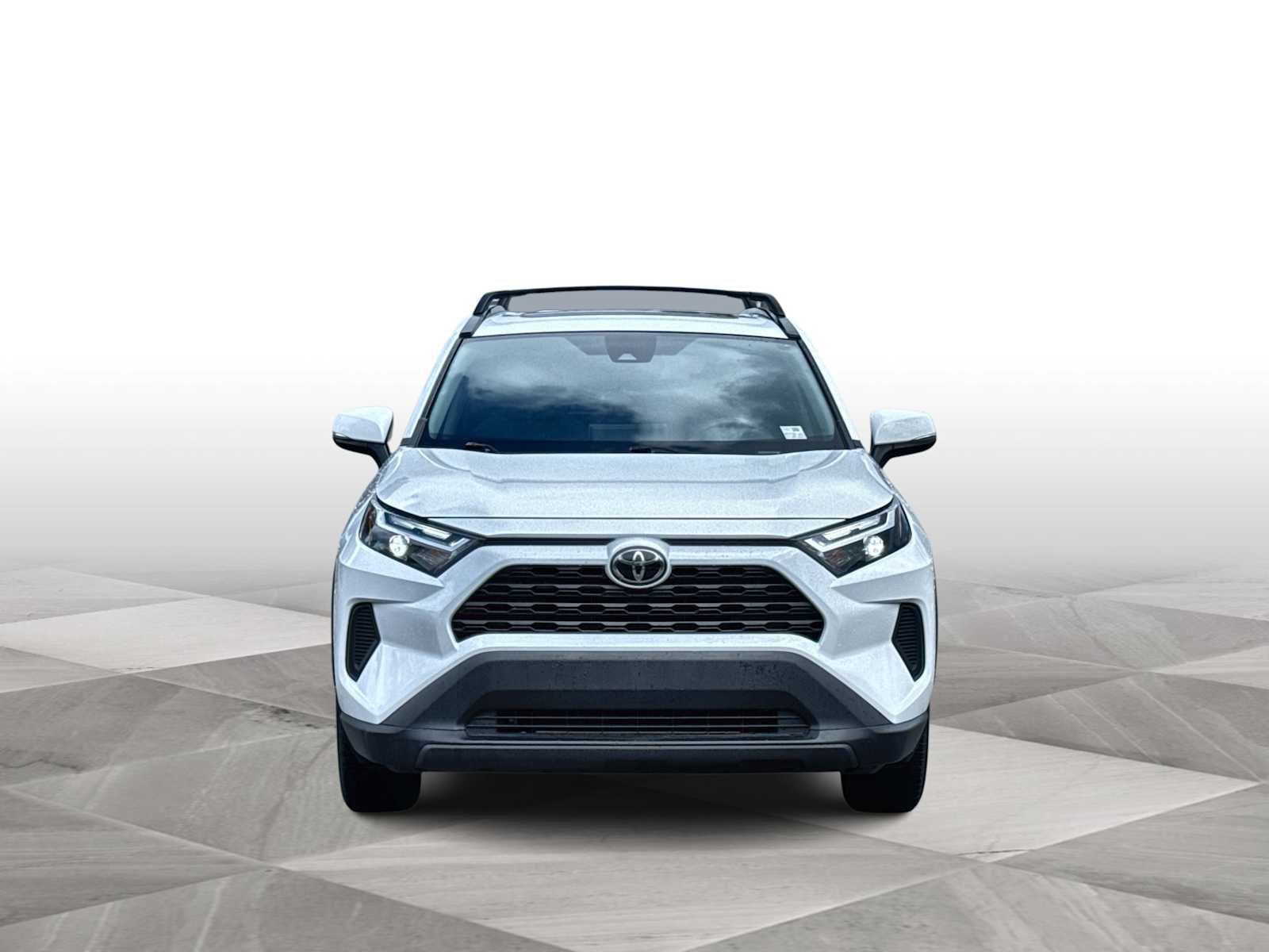 Used 2024 Toyota RAV4 XLE w/ Convenience Package FWD image 3
