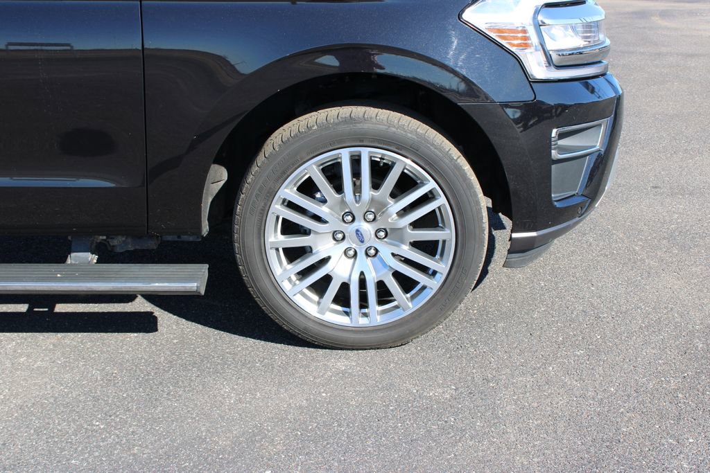 Used 2024 Ford Expedition Max Limited image 12