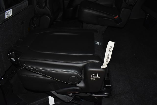 New 2026 Chrysler Pacifica Select image 30
