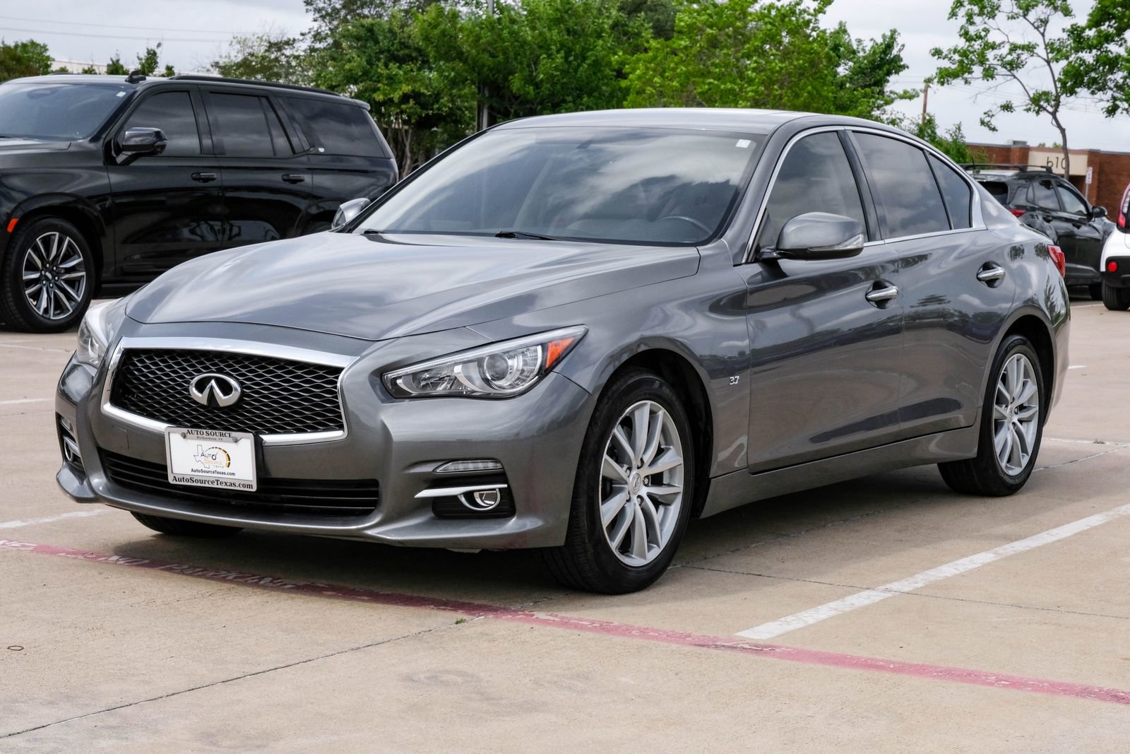 Used 2015 INFINITI Q50 Premium w/ Navigation Package AWD/4WD image 9