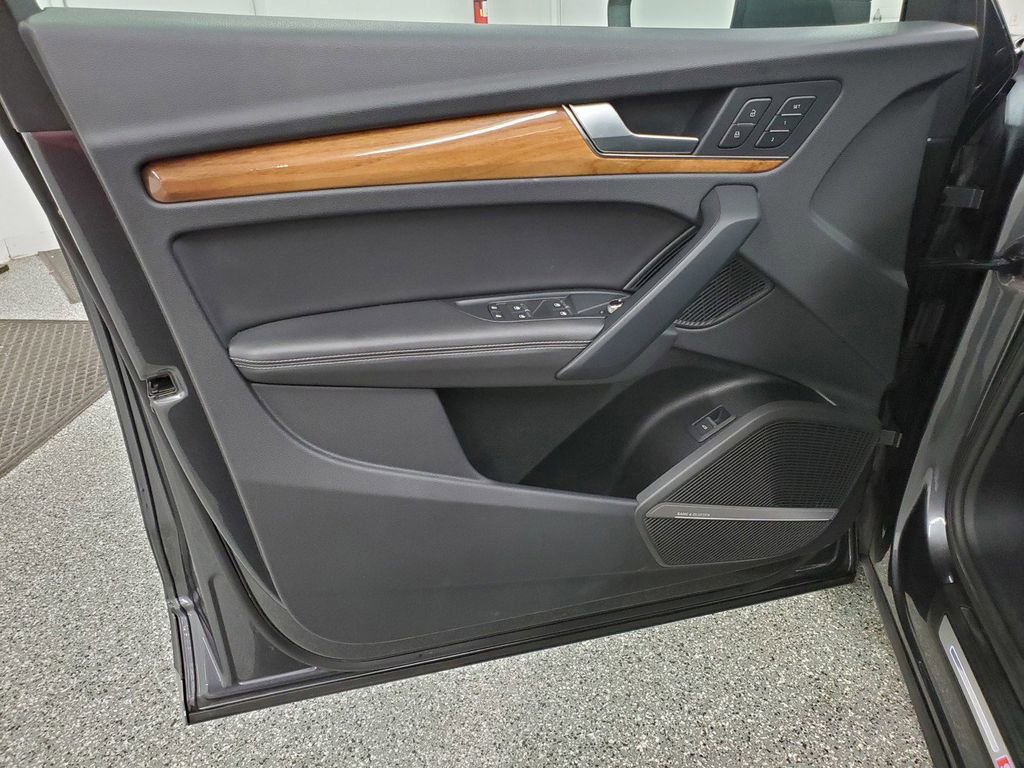 Used 2023 Audi Q5 2.0T Premium Plus AWD/4WD image 12