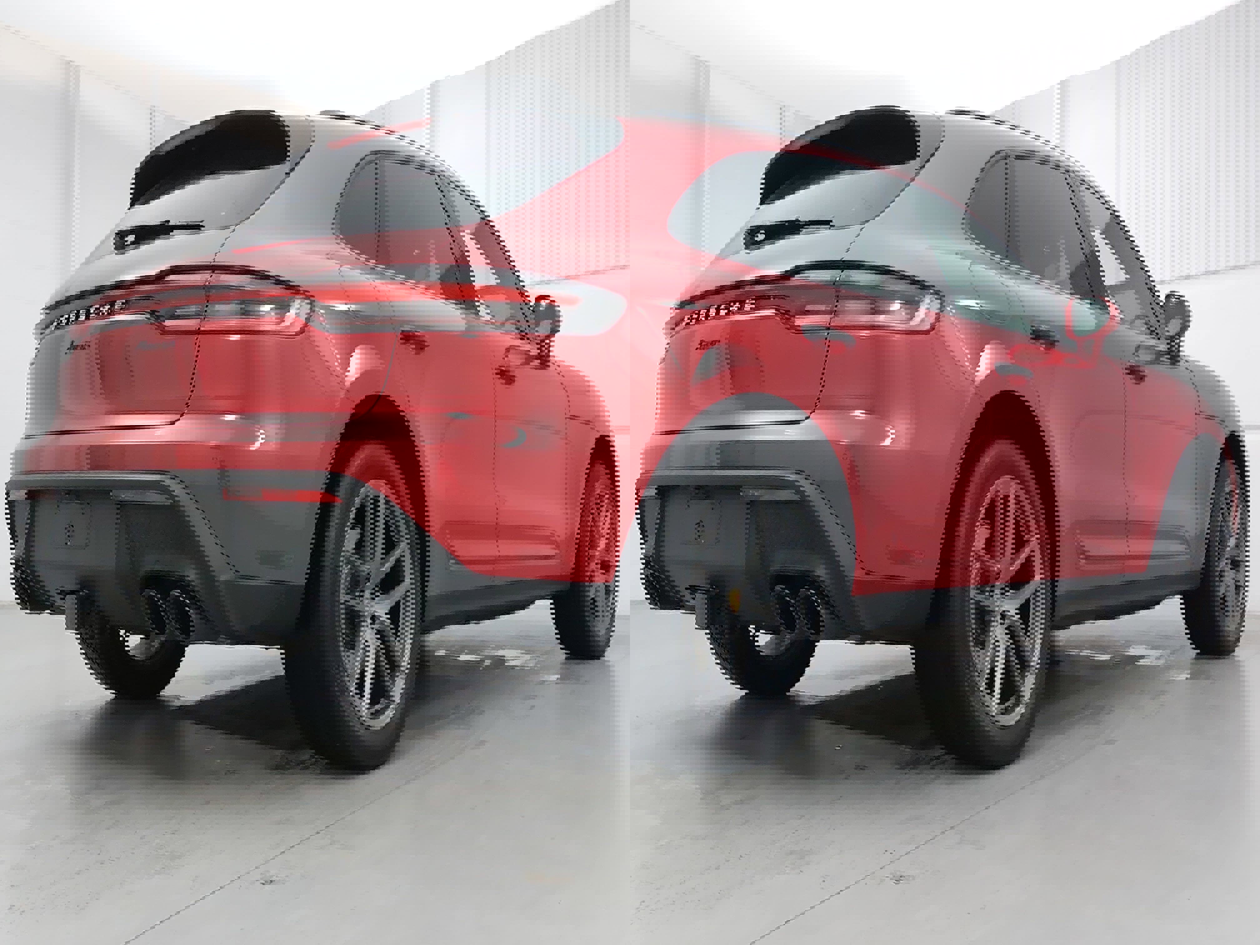 Certified 2025 Porsche Macan image 7