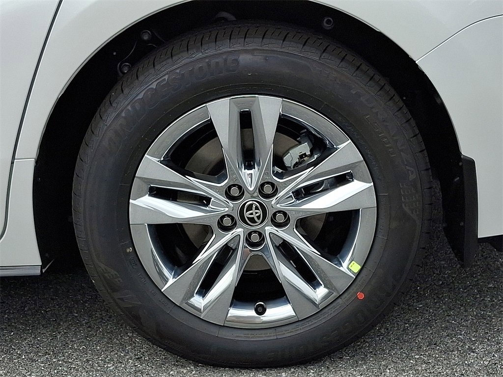 New 2025 Toyota Sienna Limited image 18