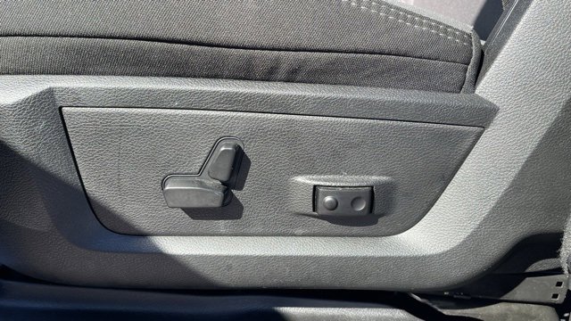 Used 2024 RAM 2500 Big Horn w/ Bed Utility Group image 13