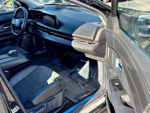 Certified 2024 Nissan Ariya AWD image 27