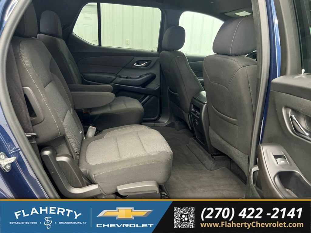 Used 2022 Chevrolet Traverse LT FWD image 13