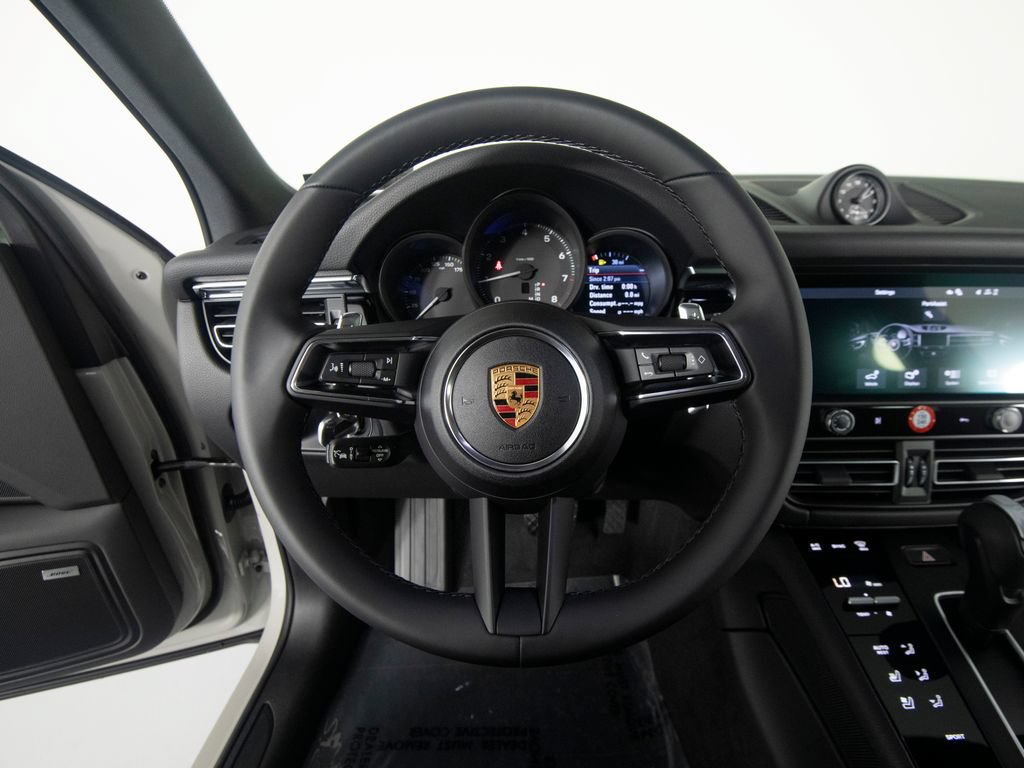 New 2026 Porsche Macan AWD/4WD image 17