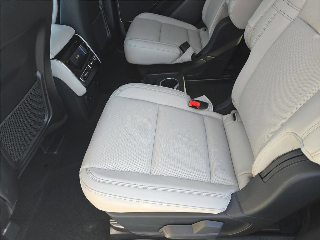 New 2026 Lincoln Aviator Reserve w/ Illumination Package AWD/4WD image 15
