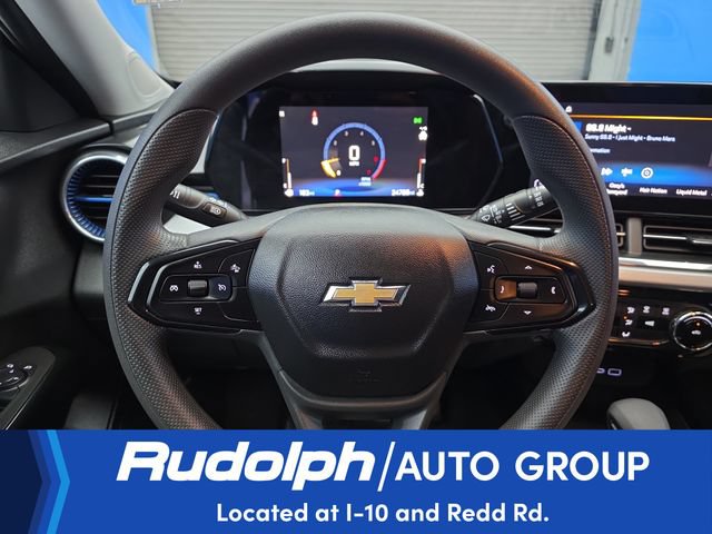 Used 2025 Chevrolet Trax LT FWD image 14