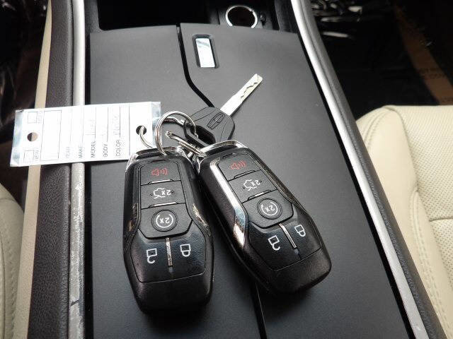 Used 2015 Lincoln MKZ Base 4dr Sedan w/ Equipment Group 202A Reserve image 18