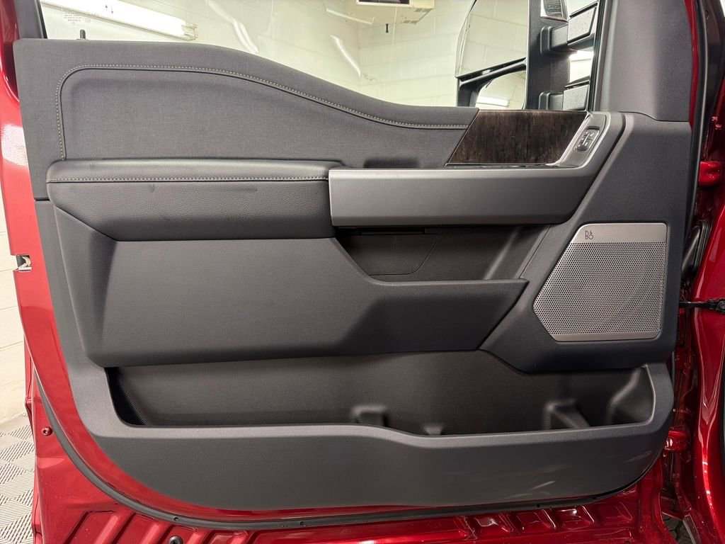 New 2026 Ford F250 Lariat w/ Chrome Package image 15