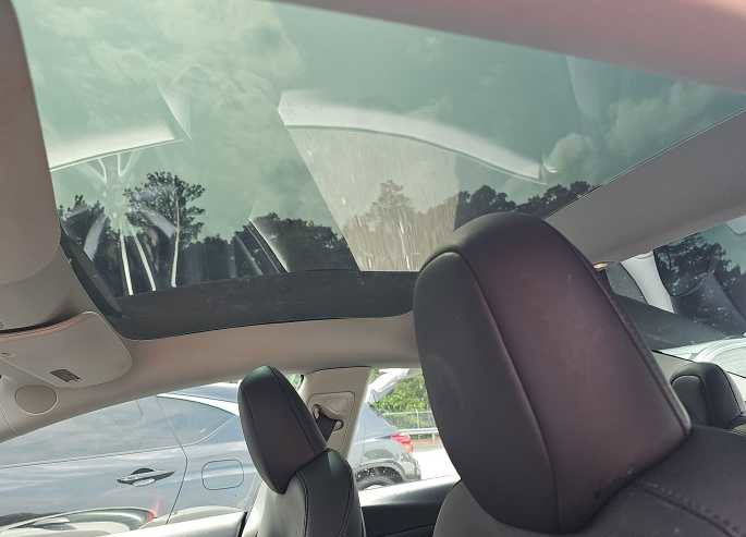 Used 2023 Tesla Model 3 Standard Range RWD image 8