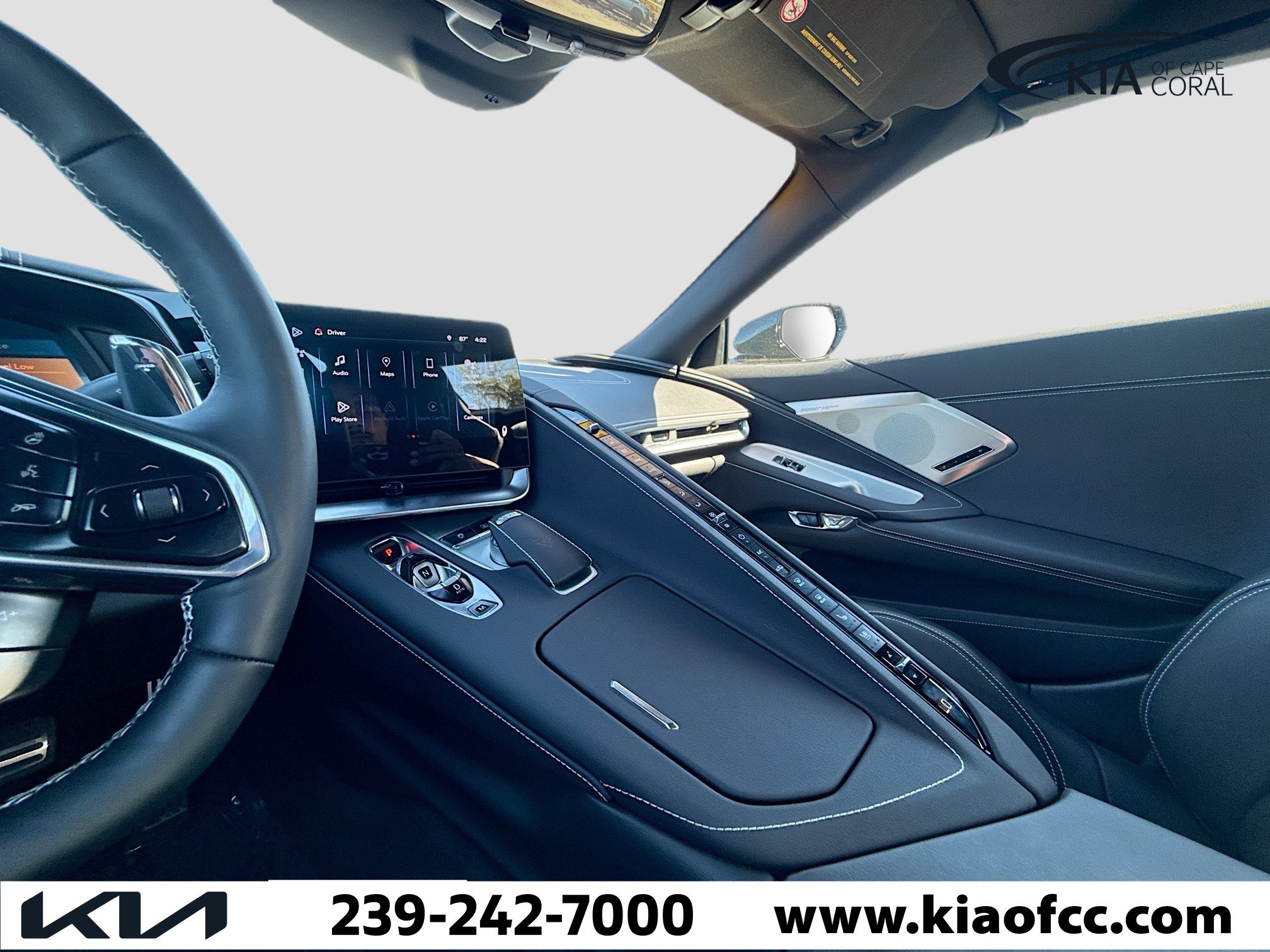 Used 2025 Chevrolet Corvette Stingray Preferred Conv w/ 2LT image 22