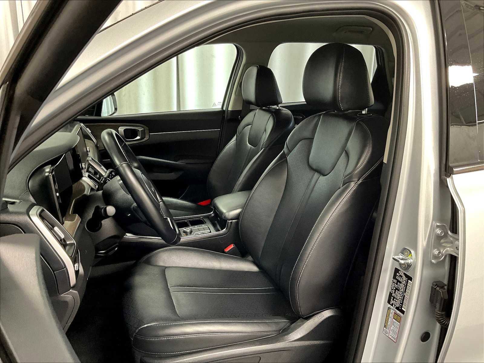 Used 2022 Kia Sorento S image 10