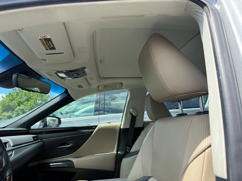 Used 2021 Lexus ES 250 w/ Premium Package AWD/4WD image 8