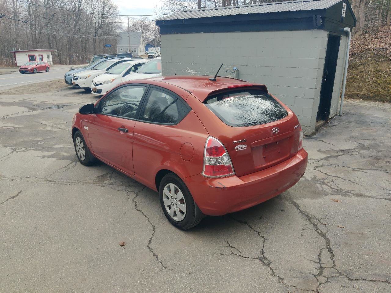 Used 2009 Hyundai Accent GS w/ Popular Equipment Pkg 2 image 4