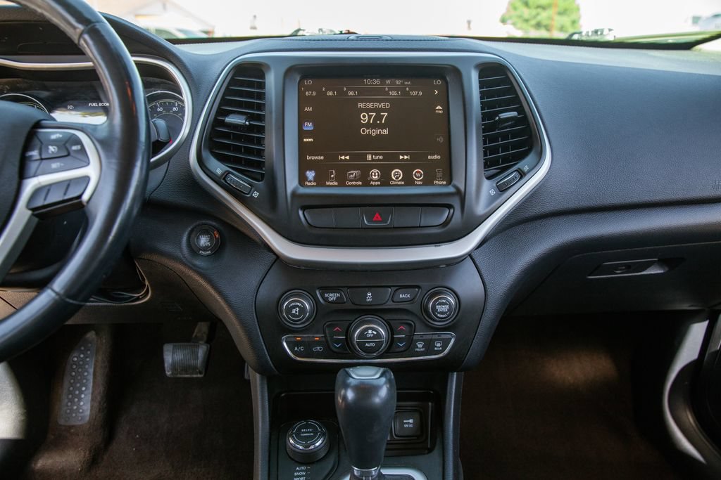 Used 2014 Jeep Cherokee Limited AWD/4WD image 15