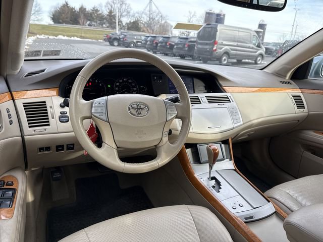 Used 2006 Toyota Avalon XLS image 10