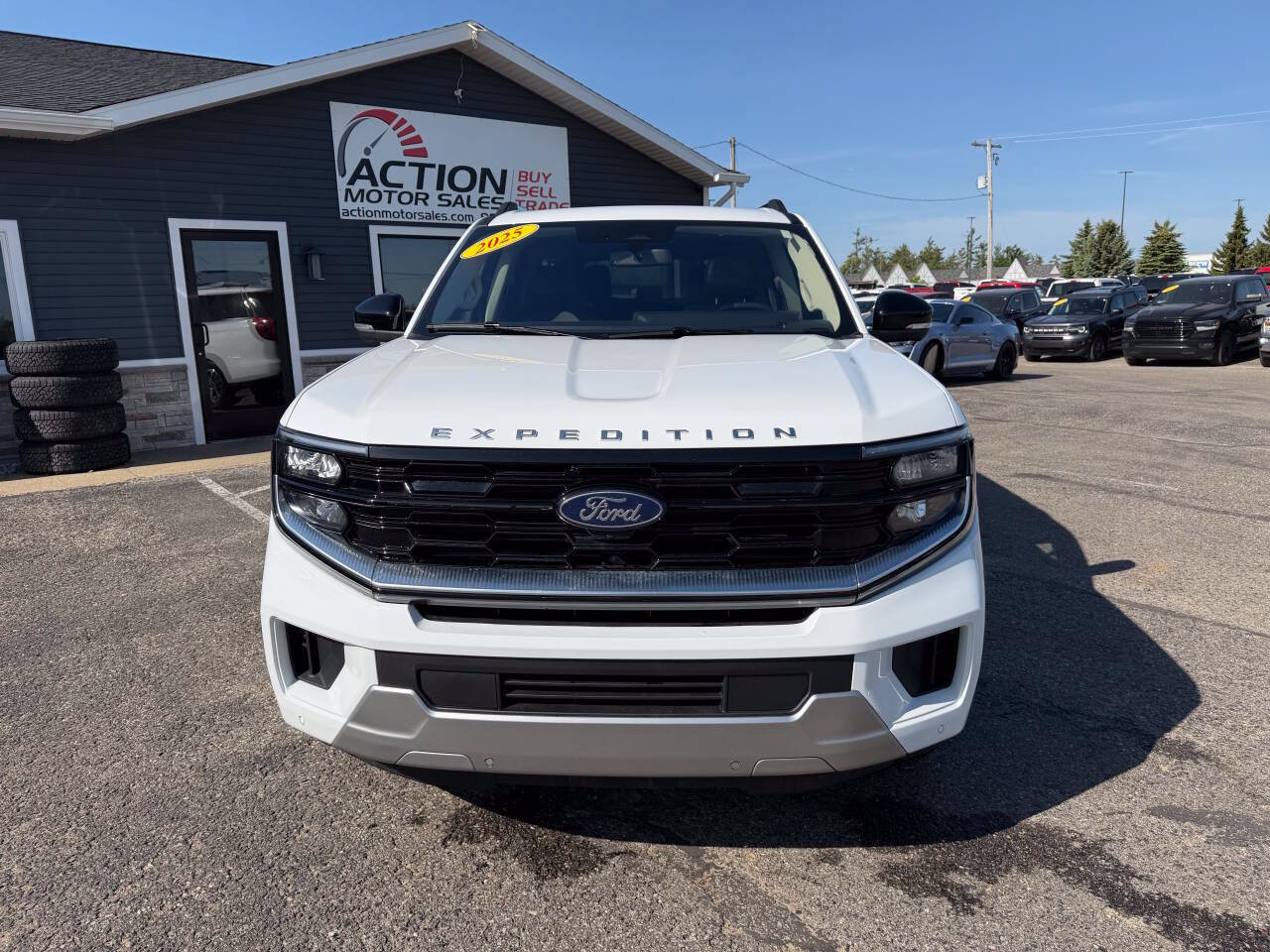 Used 2025 Ford Expedition Max Platinum AWD/4WD image 8