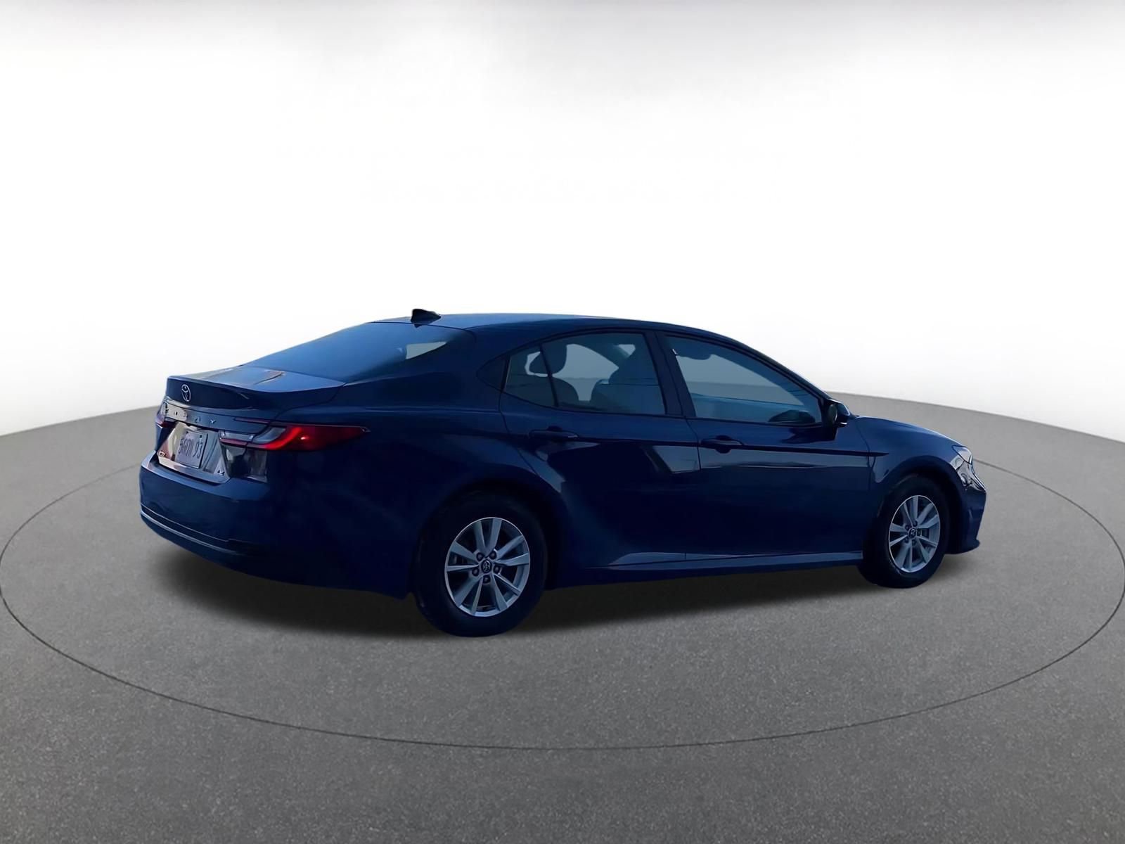 Used 2025 Toyota Camry LE image 14