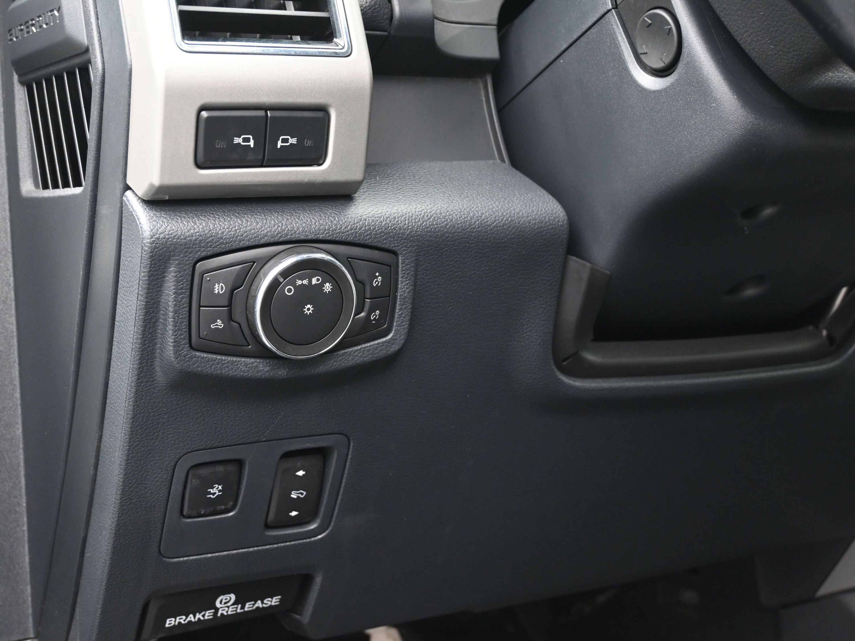 Used 2022 Ford F250 Lariat w/ Lariat Ultimate Package AWD/4WD image 23