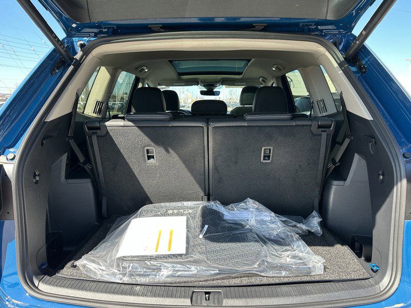 New 2025 Volkswagen Atlas SEL image 4