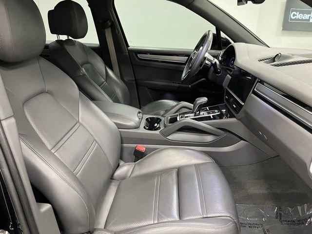 Used 2022 Porsche Cayenne Platinum Edition AWD/4WD image 55