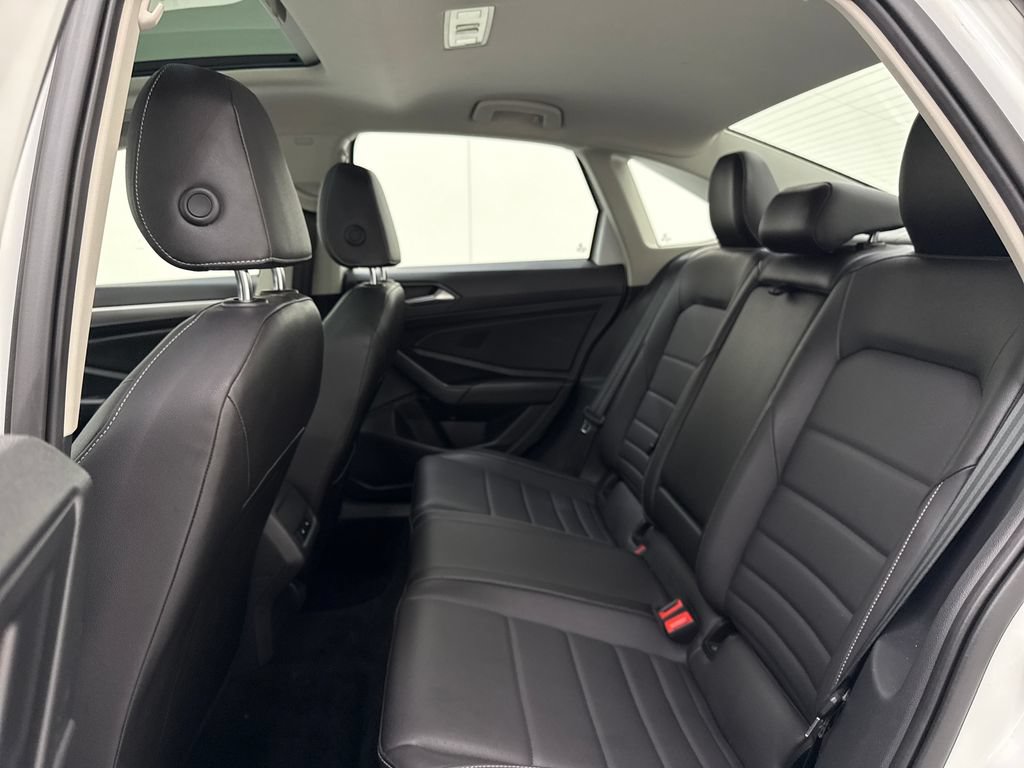 Used 2021 Volkswagen Jetta SE w/ SE Cold Weather Package FWD image 25