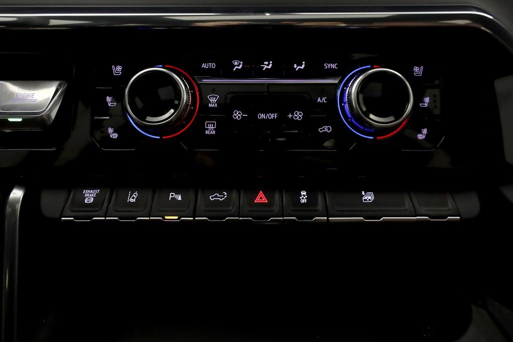 Used 2026 GMC Sierra 3500 Denali Ultimate image 40