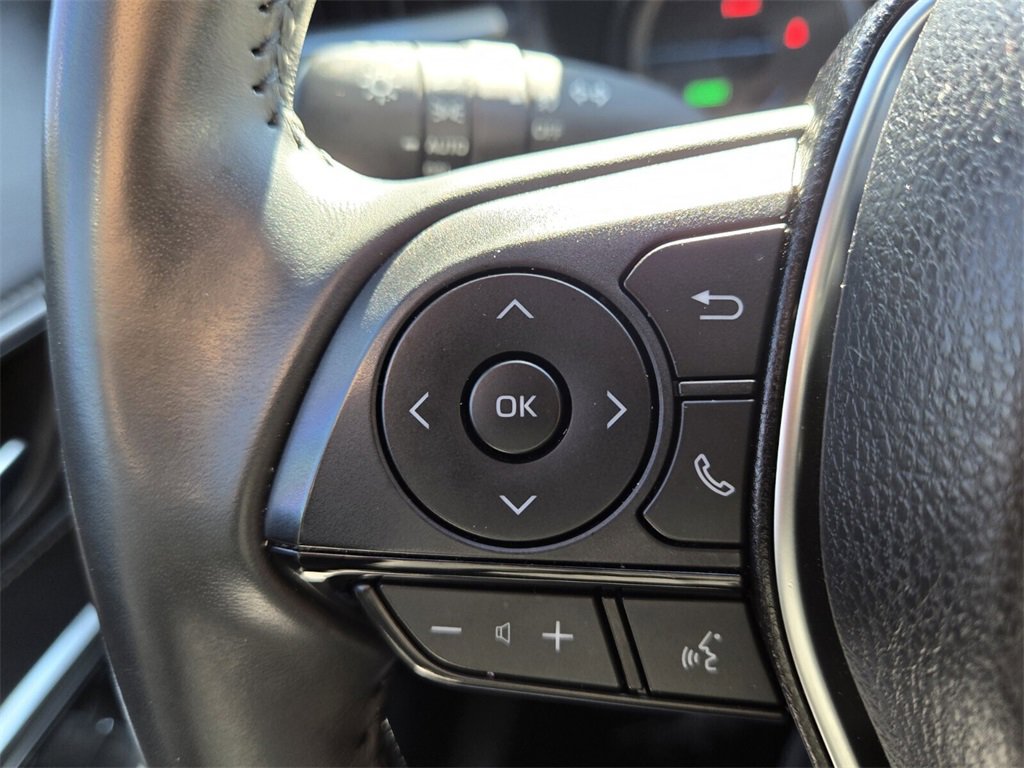 Used 2024 Toyota Venza XLE image 25