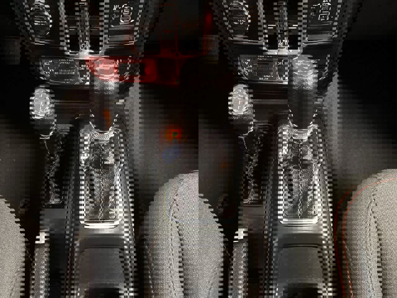 Used 2025 Jeep Wrangler Unlimited Rubicon image 27