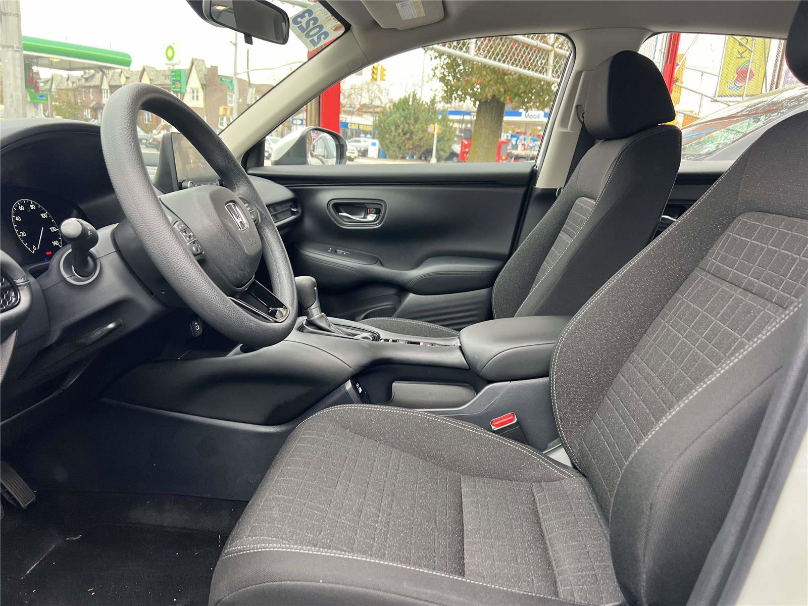 Used 2023 Honda HR-V LX image 20