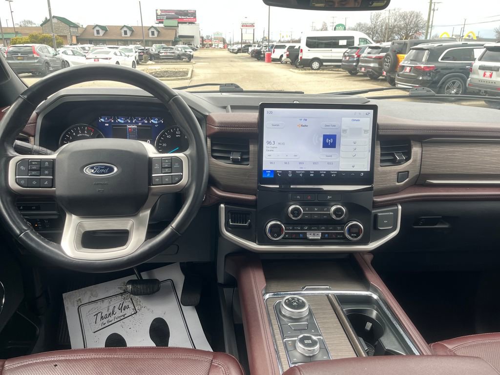 Used 2023 Ford Expedition Max Limited image 14