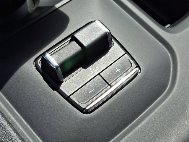Used 2024 GMC Sierra 1500 Denali AWD/4WD image 25