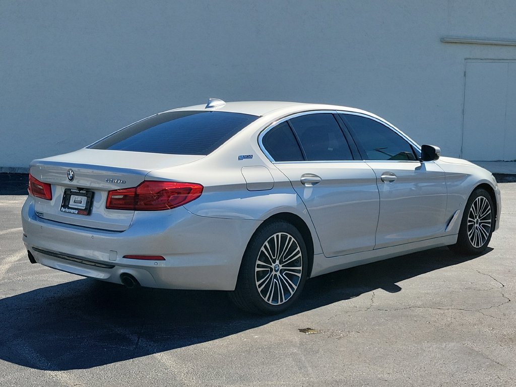 Used 2019 BMW 530e w/ Convenience Package RWD image 8