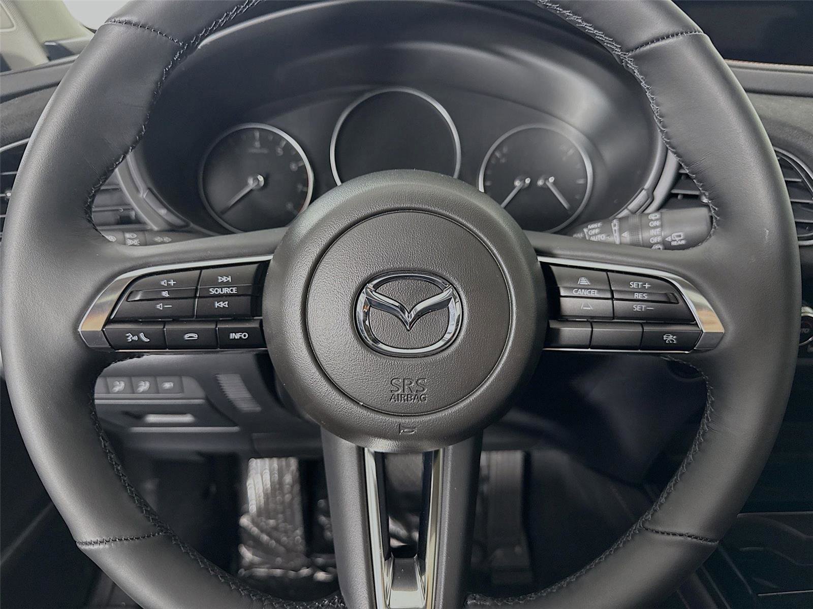 New 2025 MAZDA CX-30 Carbon image 17