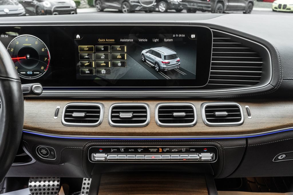Used 2022 Mercedes-Benz GLS 450 4MATIC image 19