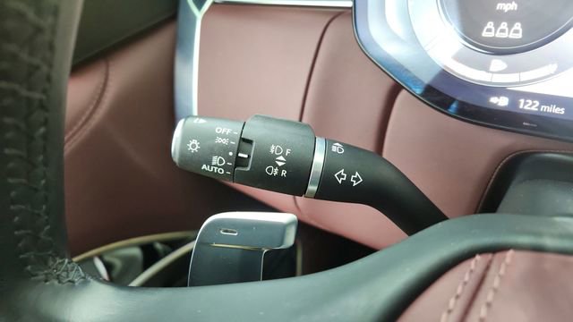 Used 2023 Land Rover Range Rover SE image 40