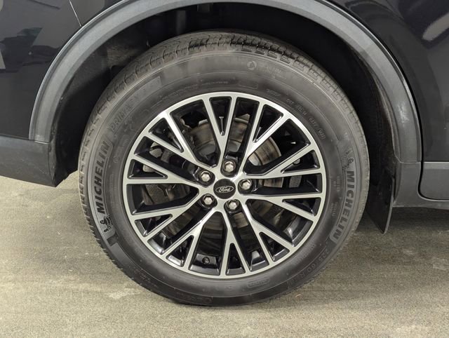 Used 2023 Ford Escape SE image 13