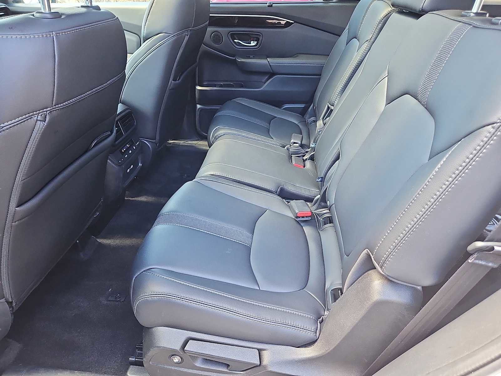 Used 2023 Honda Pilot Touring image 33
