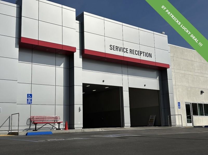 Used 2022 Toyota RAV4 SE w/ Convenience Package image 31