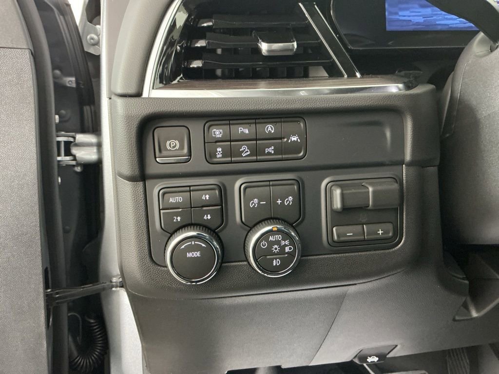 New 2026 Chevrolet Tahoe LT w/ Comfort Package AWD/4WD image 19