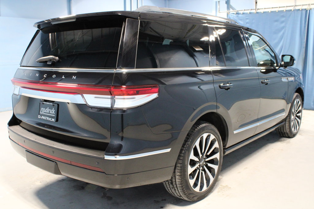 Used 2024 Lincoln Navigator Reserve AWD/4WD image 38