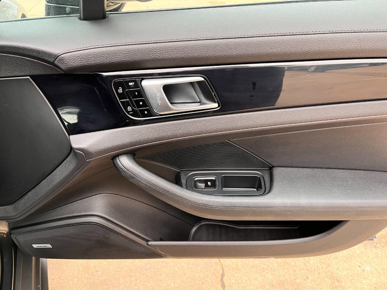 Used 2019 Porsche Panamera 4 image 25