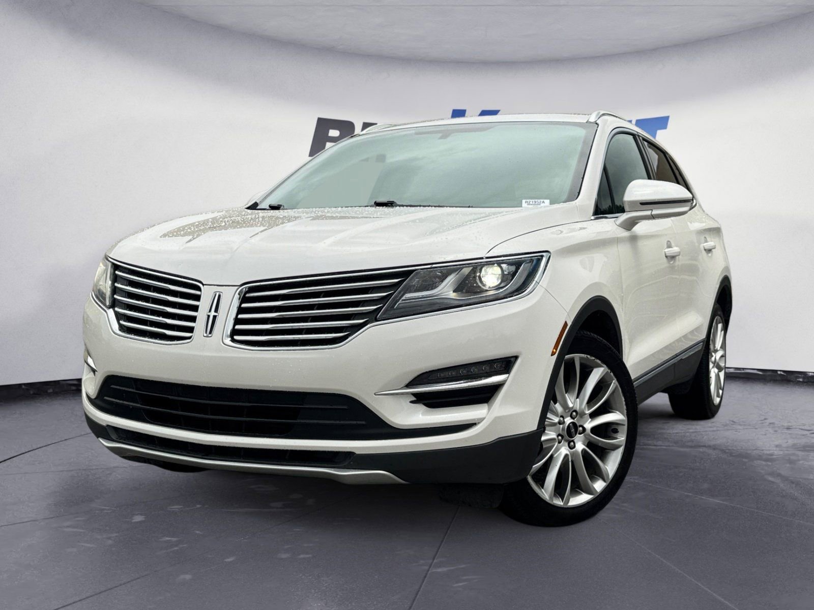 Used 2017 Lincoln MKC Reserve FWD image 1