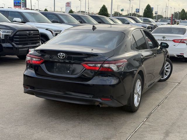 Used 2022 Toyota Camry LE FWD image 4