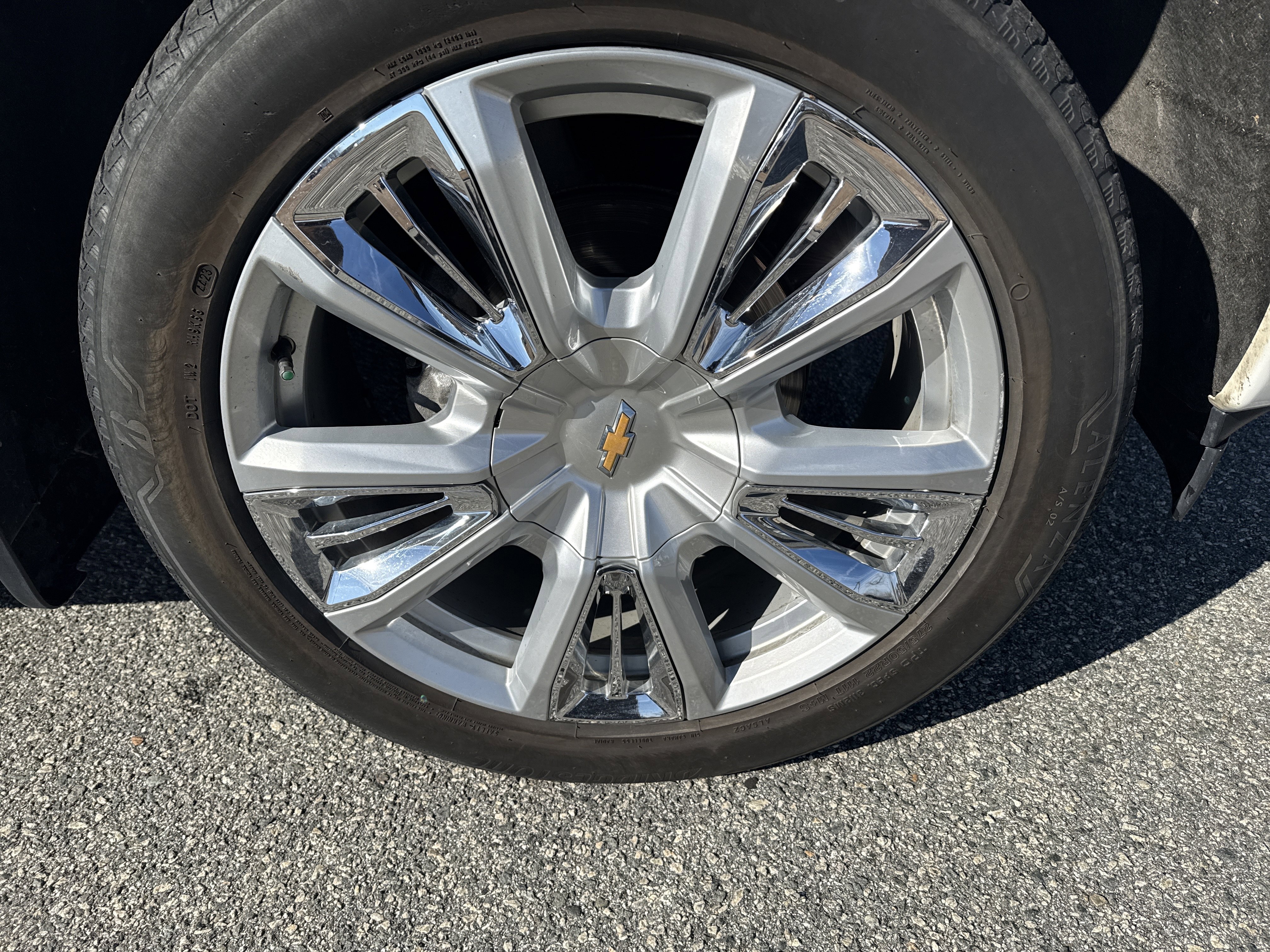 Used 2023 Chevrolet Silverado 1500 High Country image 12