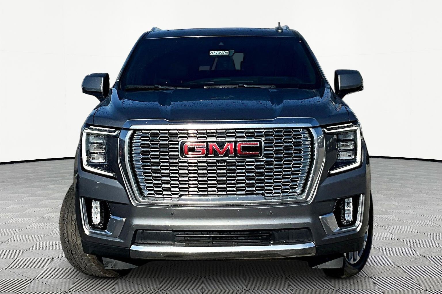 Used 2021 GMC Yukon XL Denali w/ Denali Premium Package AWD/4WD image 2